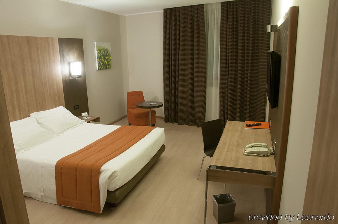 Thotel Lamezia Lamezia Terme Buitenkant foto