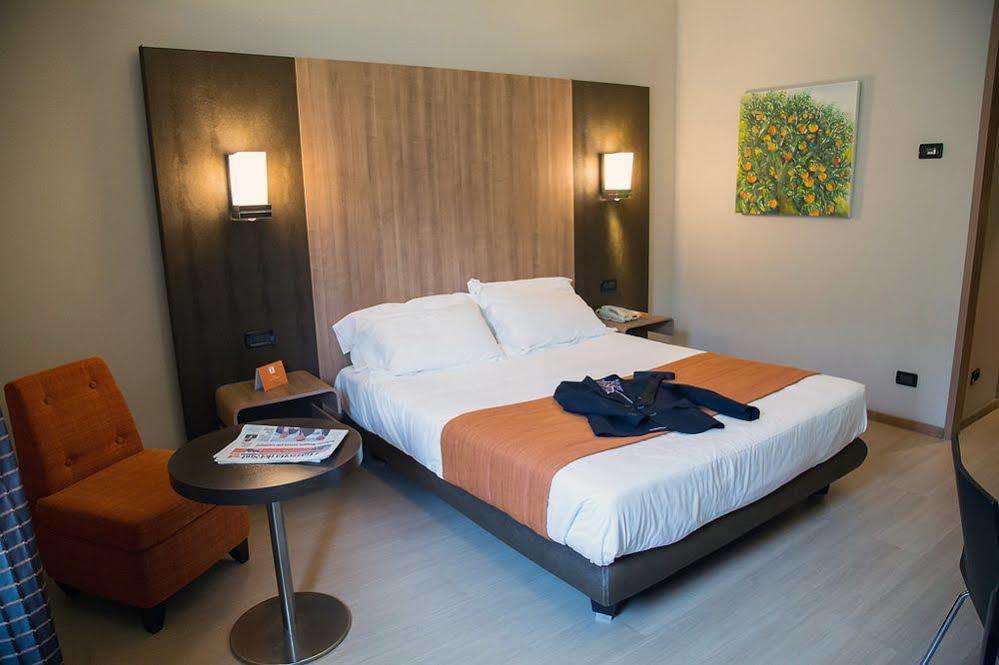 Thotel Lamezia Lamezia Terme Buitenkant foto