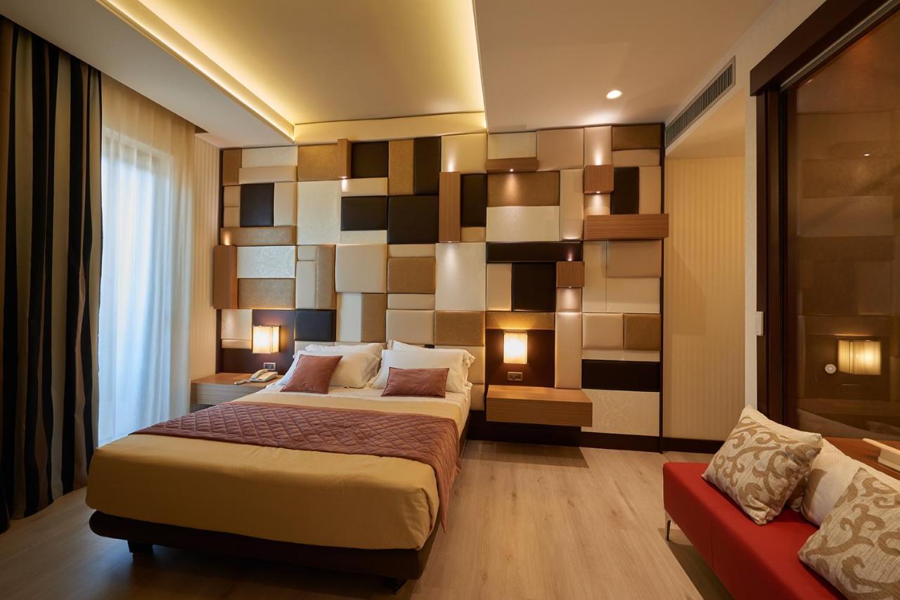 Thotel Lamezia Lamezia Terme Buitenkant foto